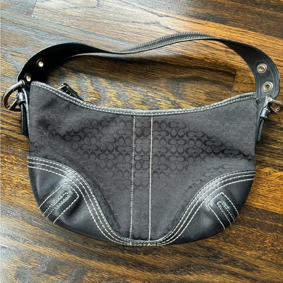 Great condition black Coach fabric, and leather hobo style bag - Picture 7 of 7